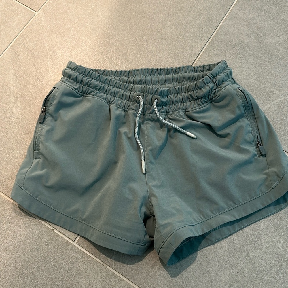 Athleta Girl Size Large/12 Athletic Short